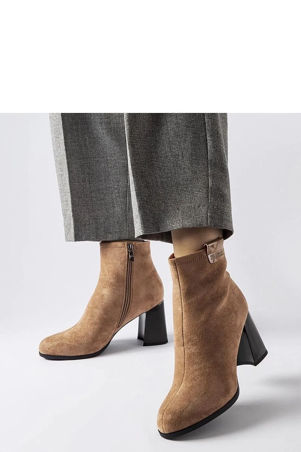 Beige elegant stiletto boots