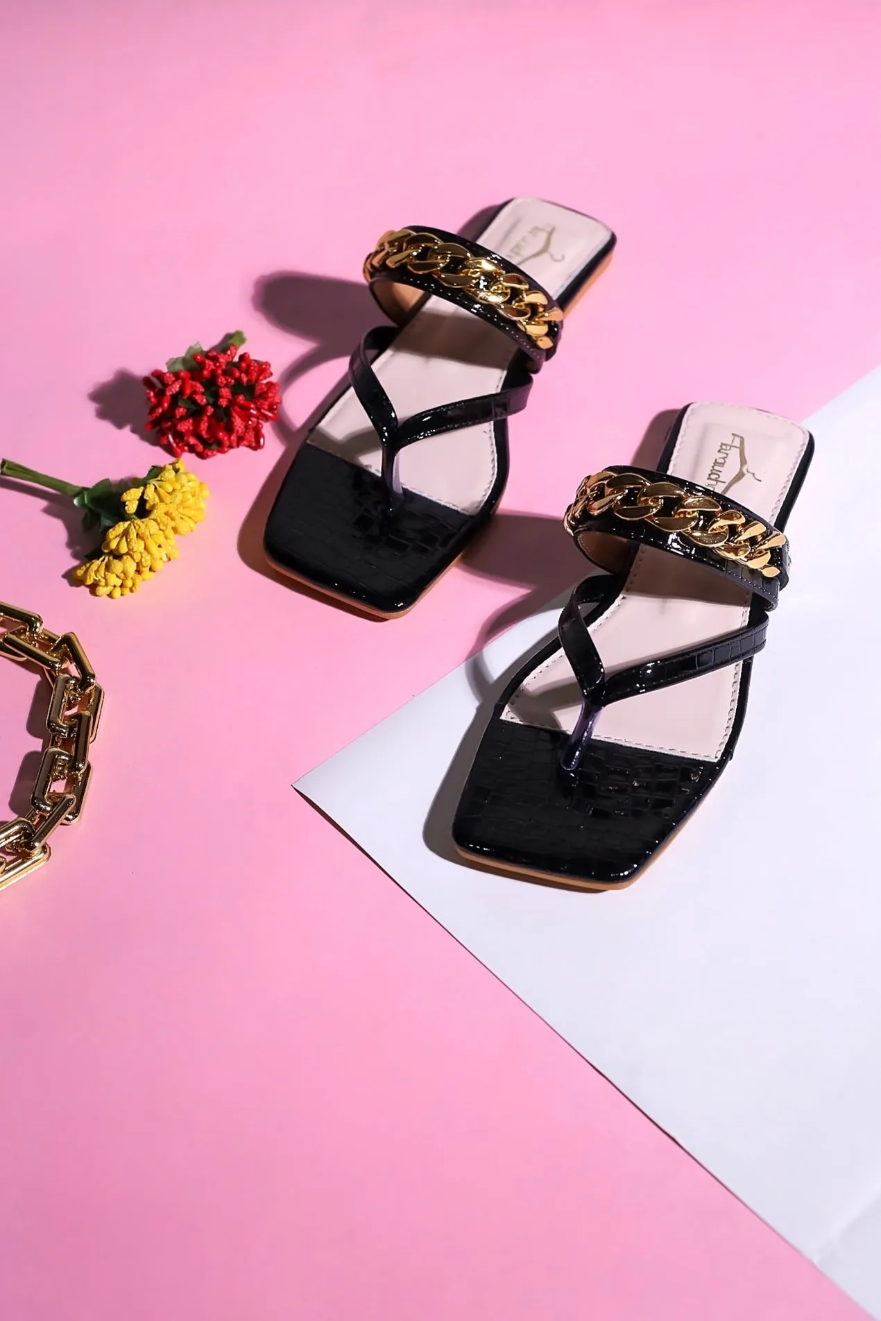 Brauch Women Black Croco Textured Embellished Buckle Flats