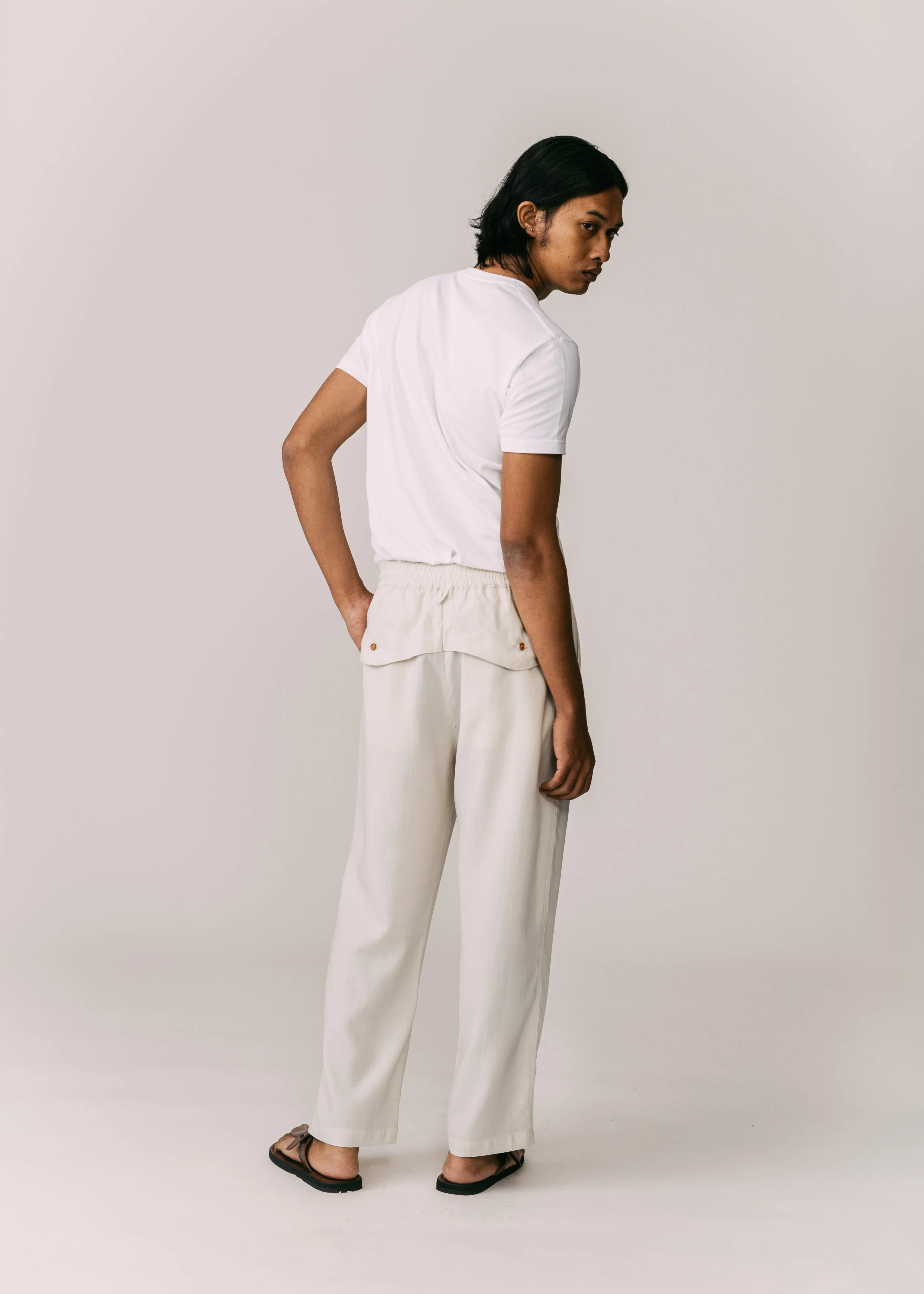 Men: Terus Straight Pants (Beige)