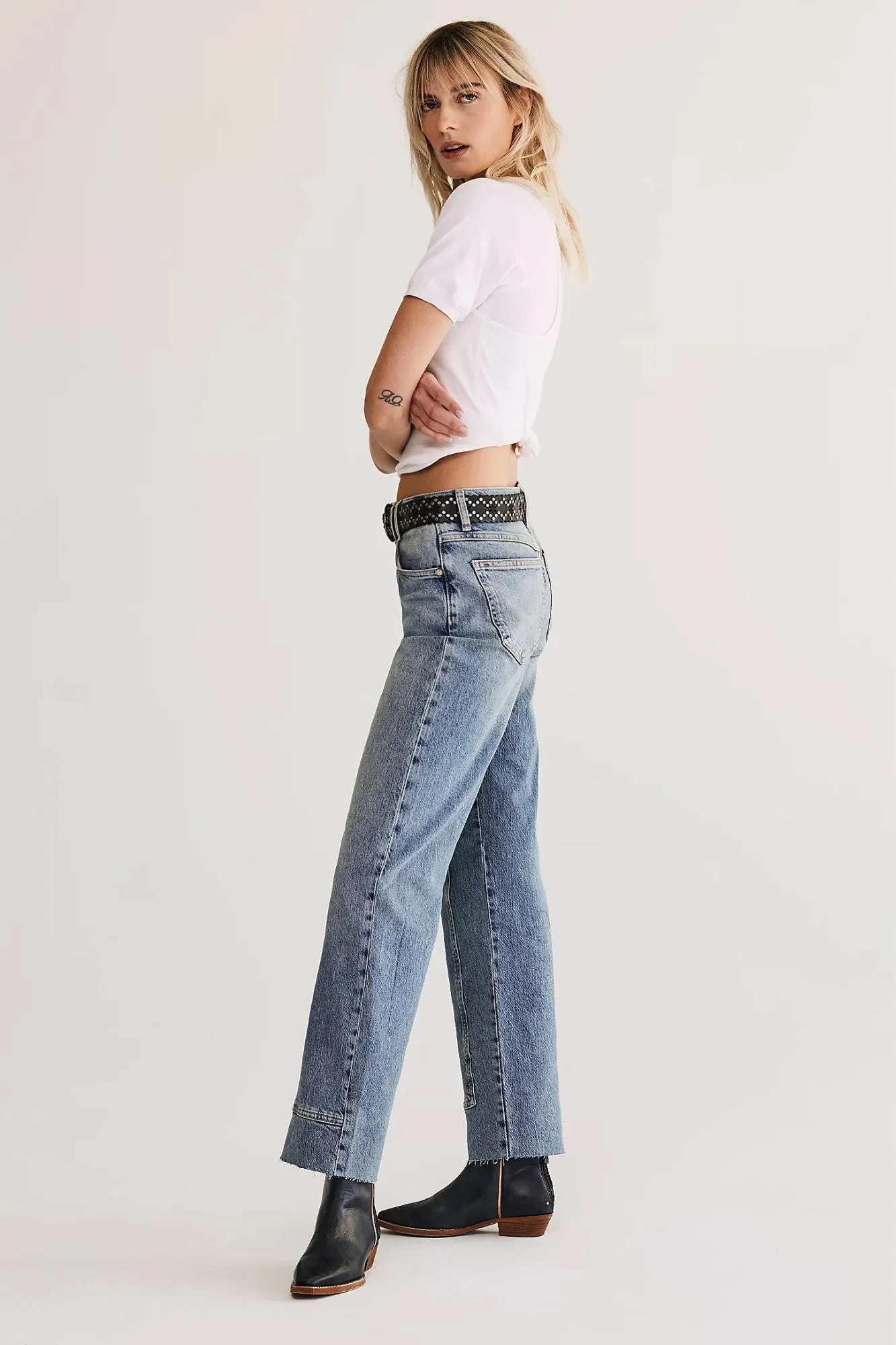 Risk Taker Mid-Rise Jeans