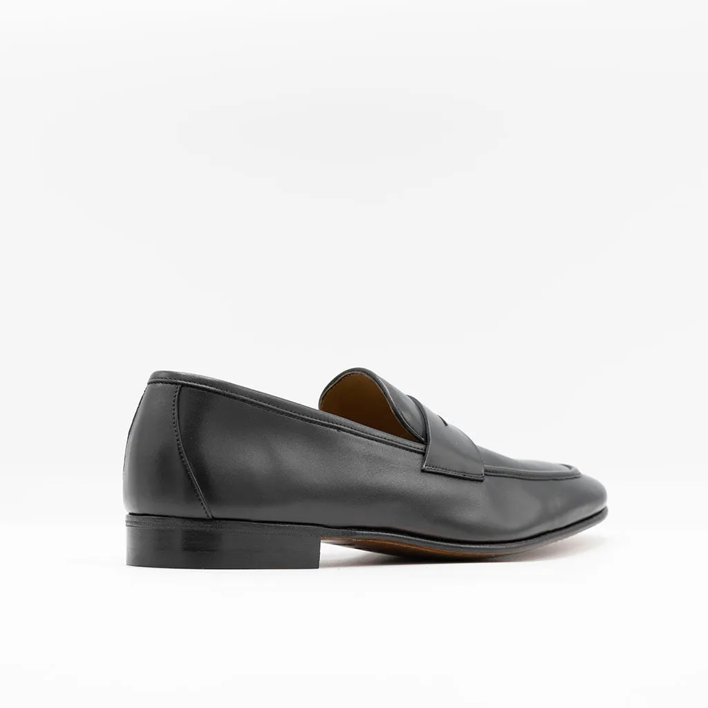Unlined Penny Loafers in Black Leather