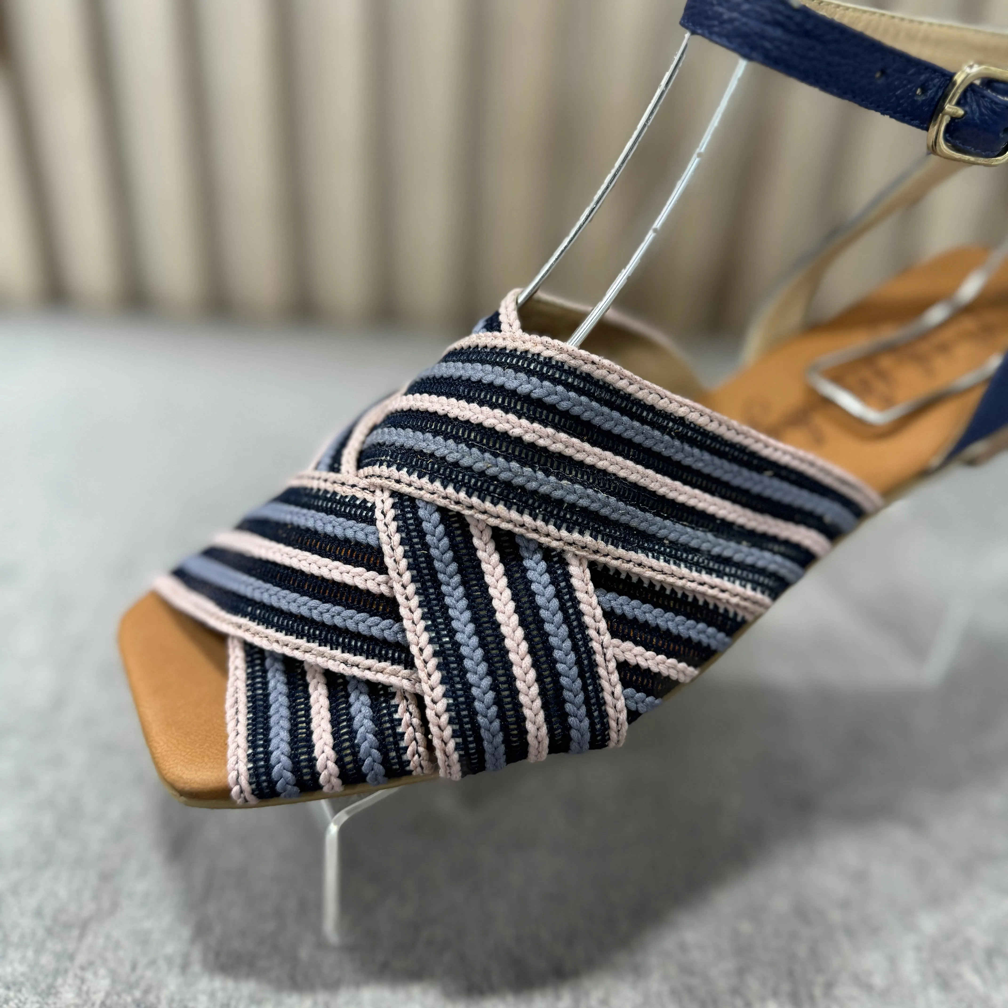 Veronica Flats Sandals - Blue