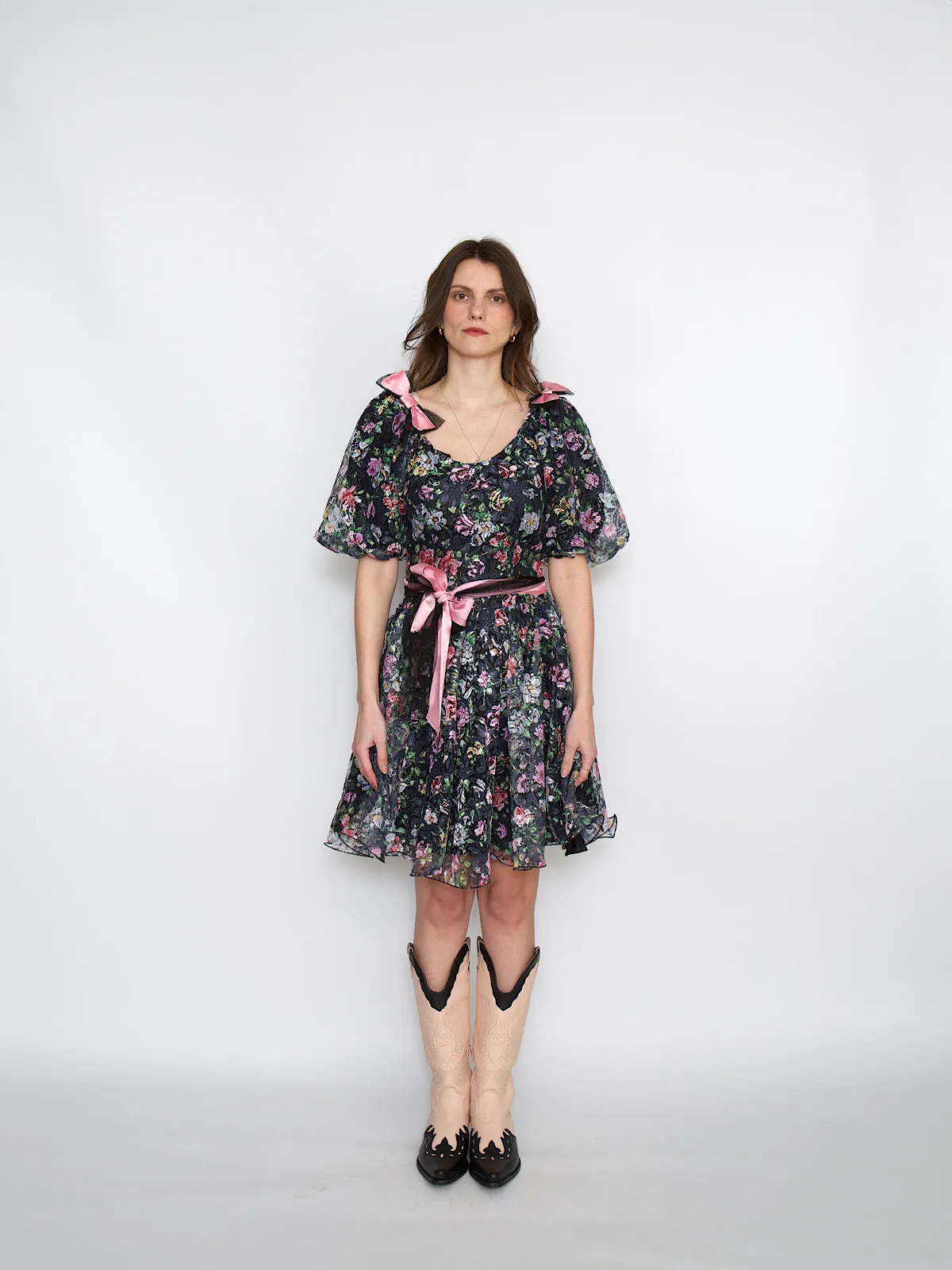 Vintage floral lace mini dress with pretty bows and puffy sleeves