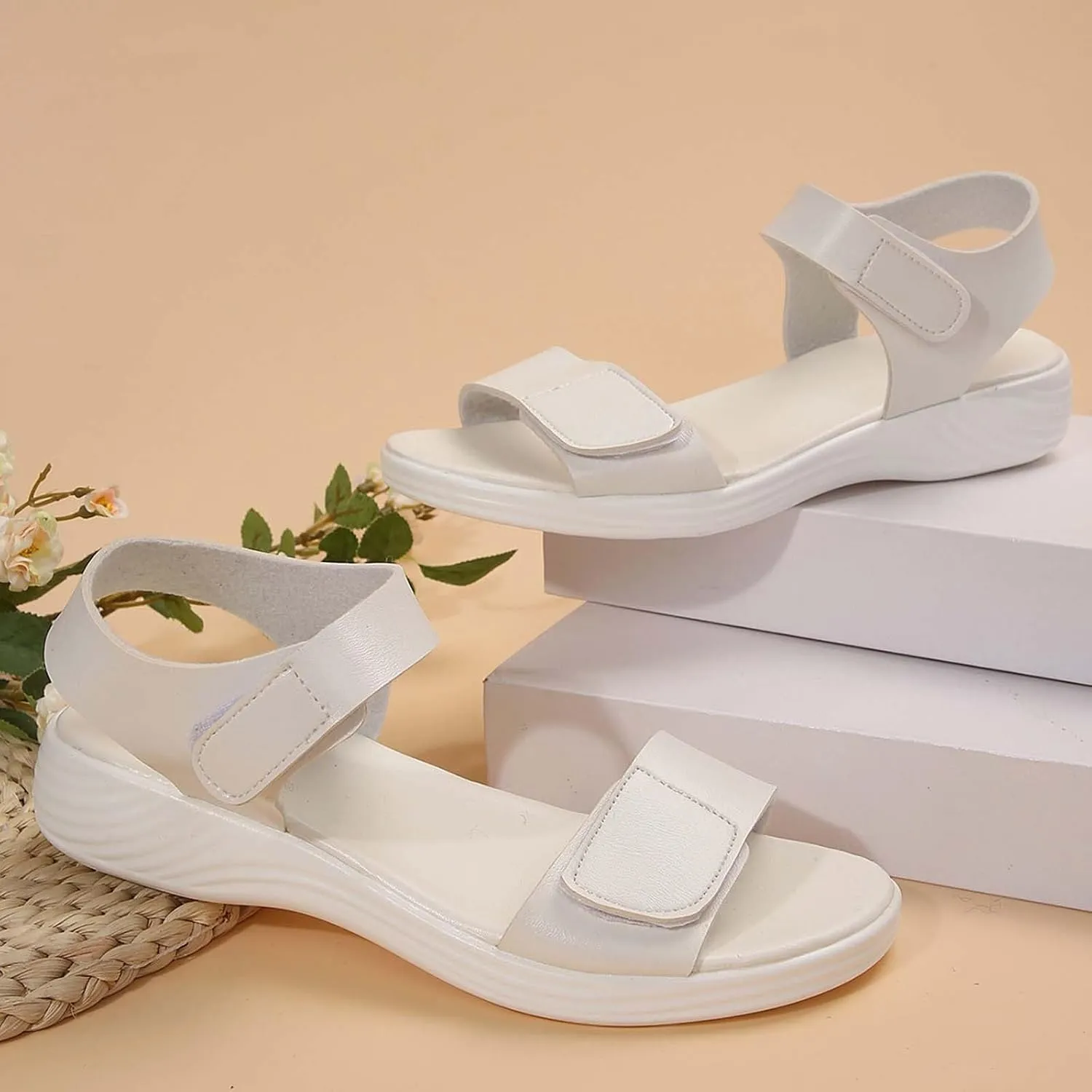 Women's Summer Flat Sandals Casual Comfortable Beach Walking Shoes for Women Fashionable Open Toe Slide Sandals