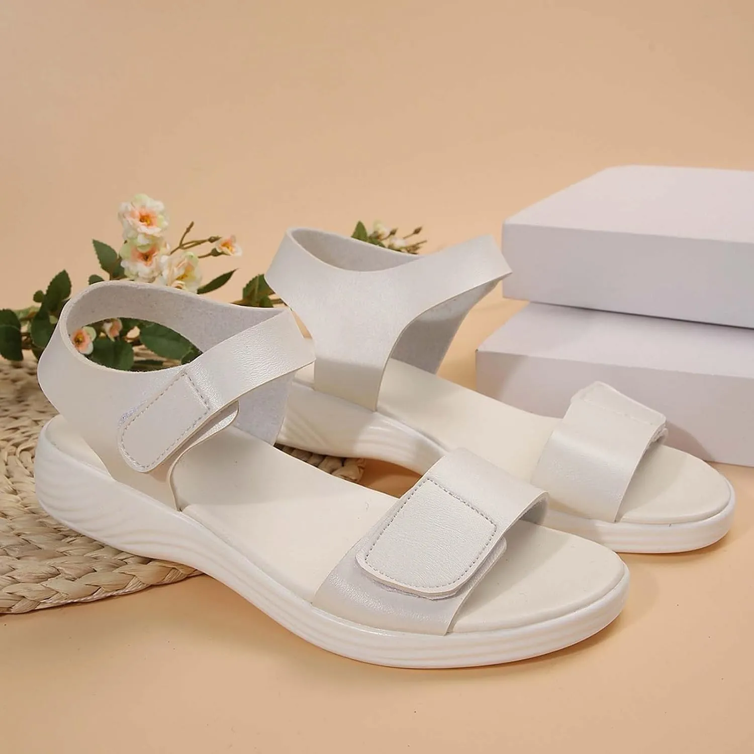 Women's Summer Flat Sandals Casual Comfortable Beach Walking Shoes for Women Fashionable Open Toe Slide Sandals